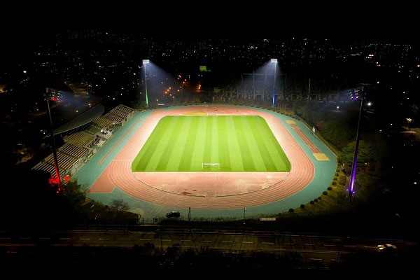 نورپردازی و روشنایی اماکن ورزشی